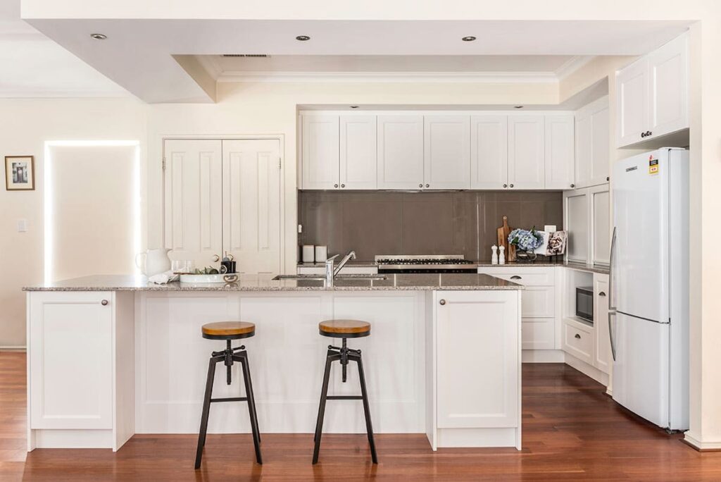 how much should kitchen renovations cost kitchen craftsmen kitchen renovations price